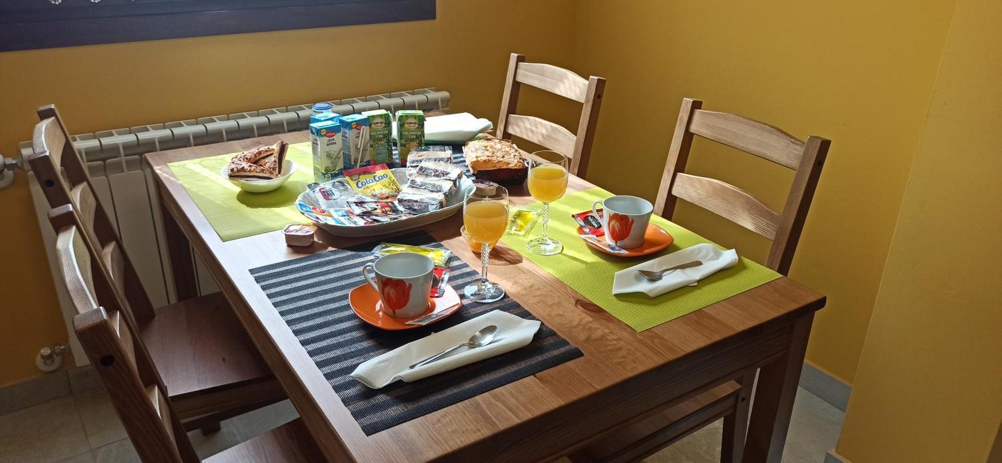 Apartamentos Turisticos Las 3 Golondrinas เปญาเฟียล ห้อง รูปภาพ